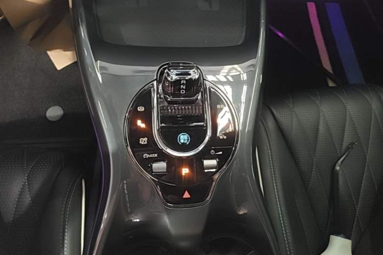 Used BYD Seal 2023 Champion Edition 700km Deluxe Model Gear Lever