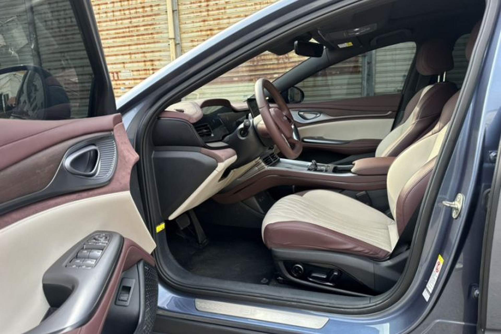 Used BYD Seal 2023 DM-i 1.5T 121km Flagship Model Interior 2