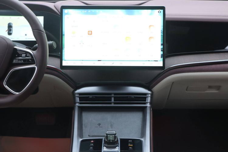 Used BYD Seal 2023 DM-i 1.5T 121km Flagship Model Interior 6