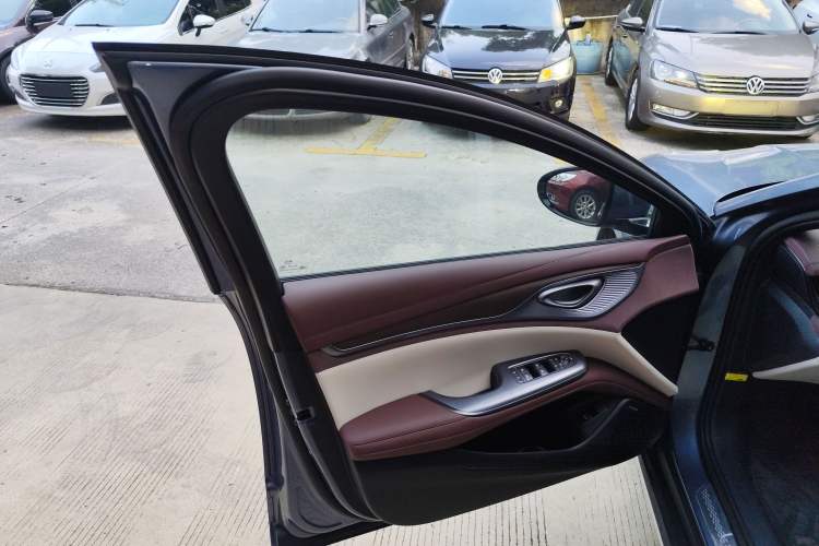 Used BYD Seal 2023 DM-i 1.5T 121km Flagship Model Left Front Door Interior