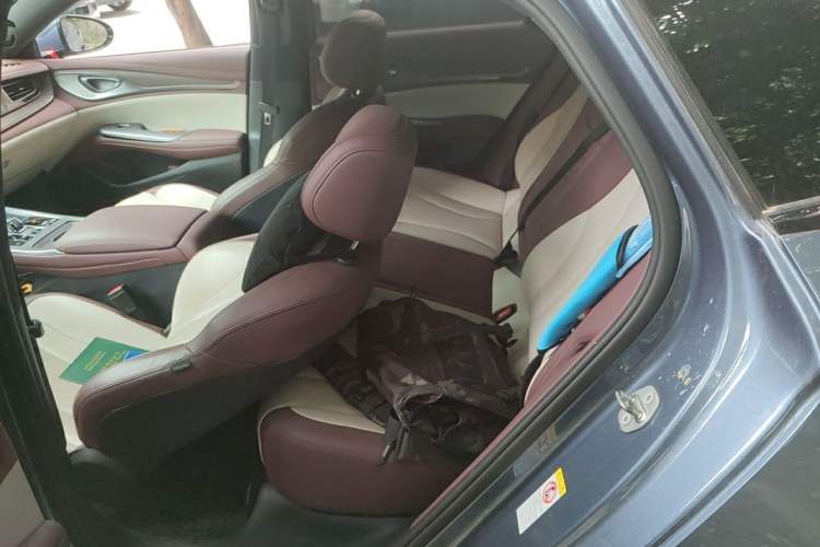 Used BYD Seal 2023 DM-i 1.5L 121km Prestige Model Left Rear Seat