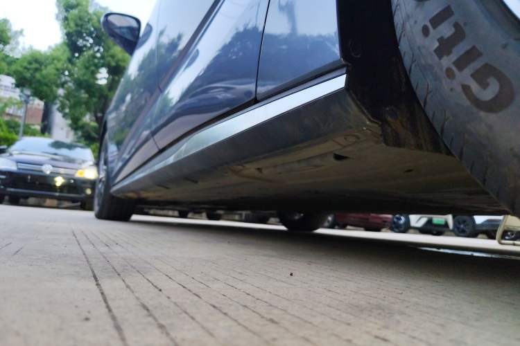 Used BYD Seal 2023 DM-i 1.5T 121km Flagship Model Left Side Sill