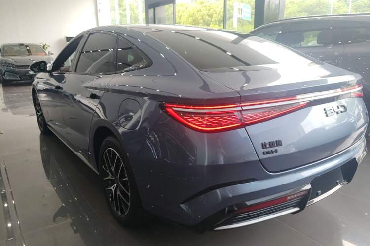 Used BYD Seal 2023 DM-i 1.5T 121km Prestige Model Rear Left 45 Deg