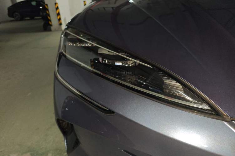 Used BYD Seal 2023 DM-i 1.5L 121km Luxury Model Right Front Headlight