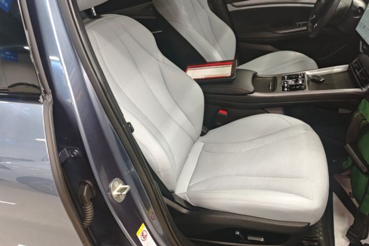 Used BYD Seal 2023 DM-i 1.5L 121km Luxury Model Right Front Seat