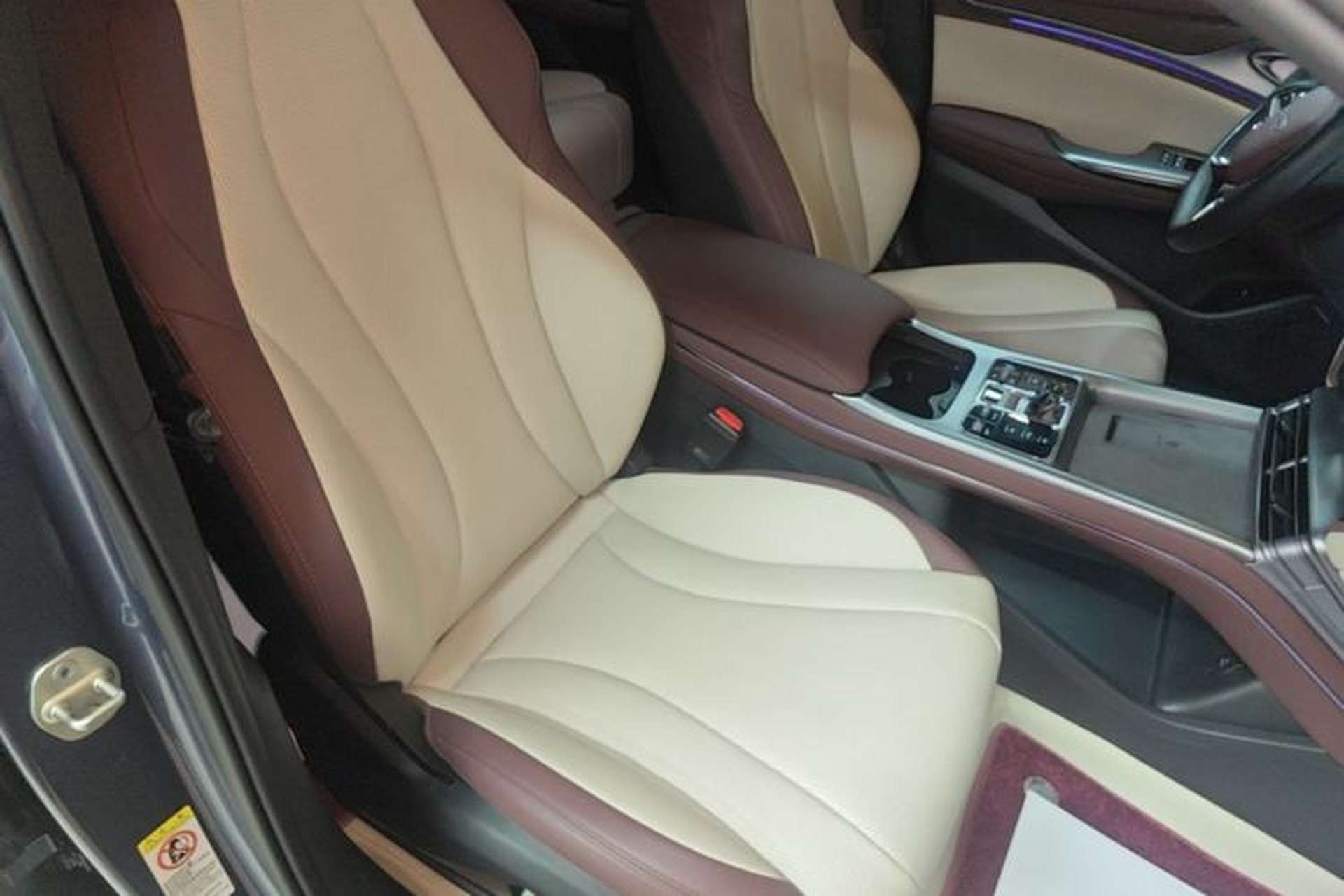 Used BYD Seal 2023 DM-i 1.5T 121km Prestige Model Right Front Seat