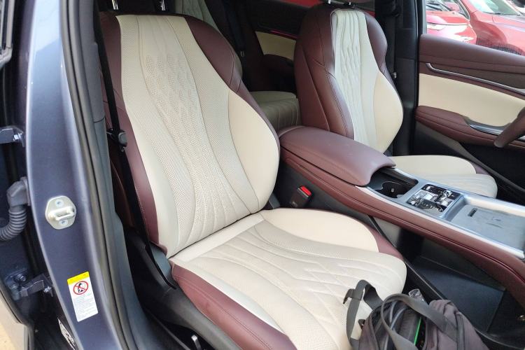 Used BYD Seal 2023 DM-i 1.5T 121km Flagship Model Right Front Seat