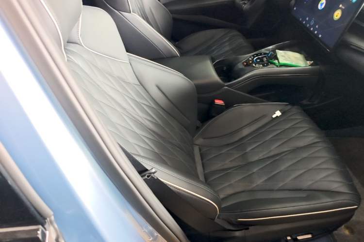 Used BYD Seal 2023 Champion Edition 550km Prestige Model Right Front Seat