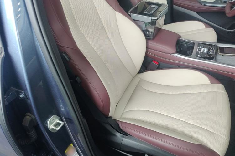 Used BYD Seal 2023 DM-i 1.5T 121km Prestige Model Right Front Seat