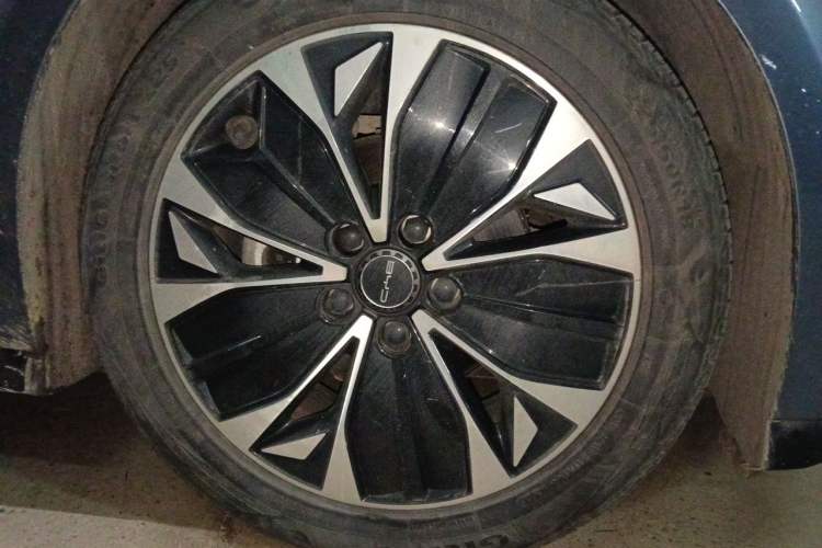Used BYD Seal 2023 Champion Edition 550km Prestige Model Right Front Wheel Hub