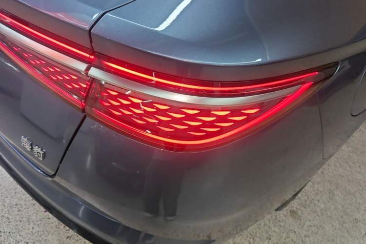 Used BYD Seal 2023 DM-i 1.5T 121km Prestige Model Right Rear Taillight