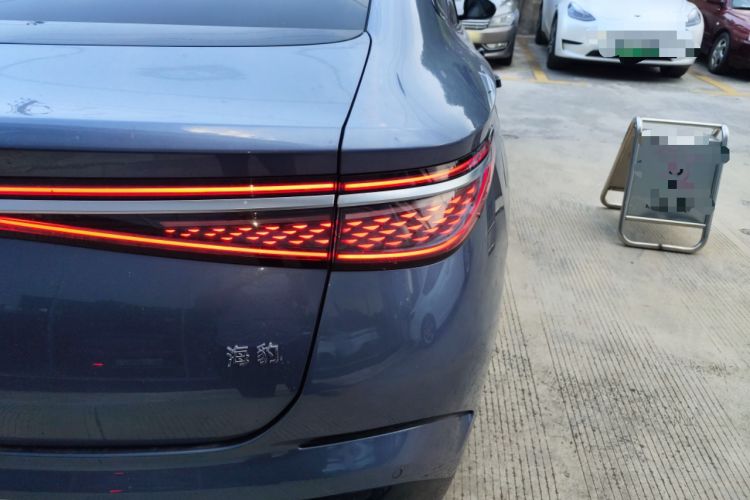 Used BYD Seal 2023 DM-i 1.5T 121km Flagship Model Right Rear Taillight