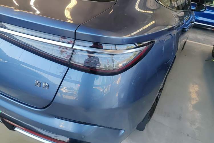 Used BYD Seal 2023 DM-i 1.5L 121km Luxury Model Right Rear Taillight