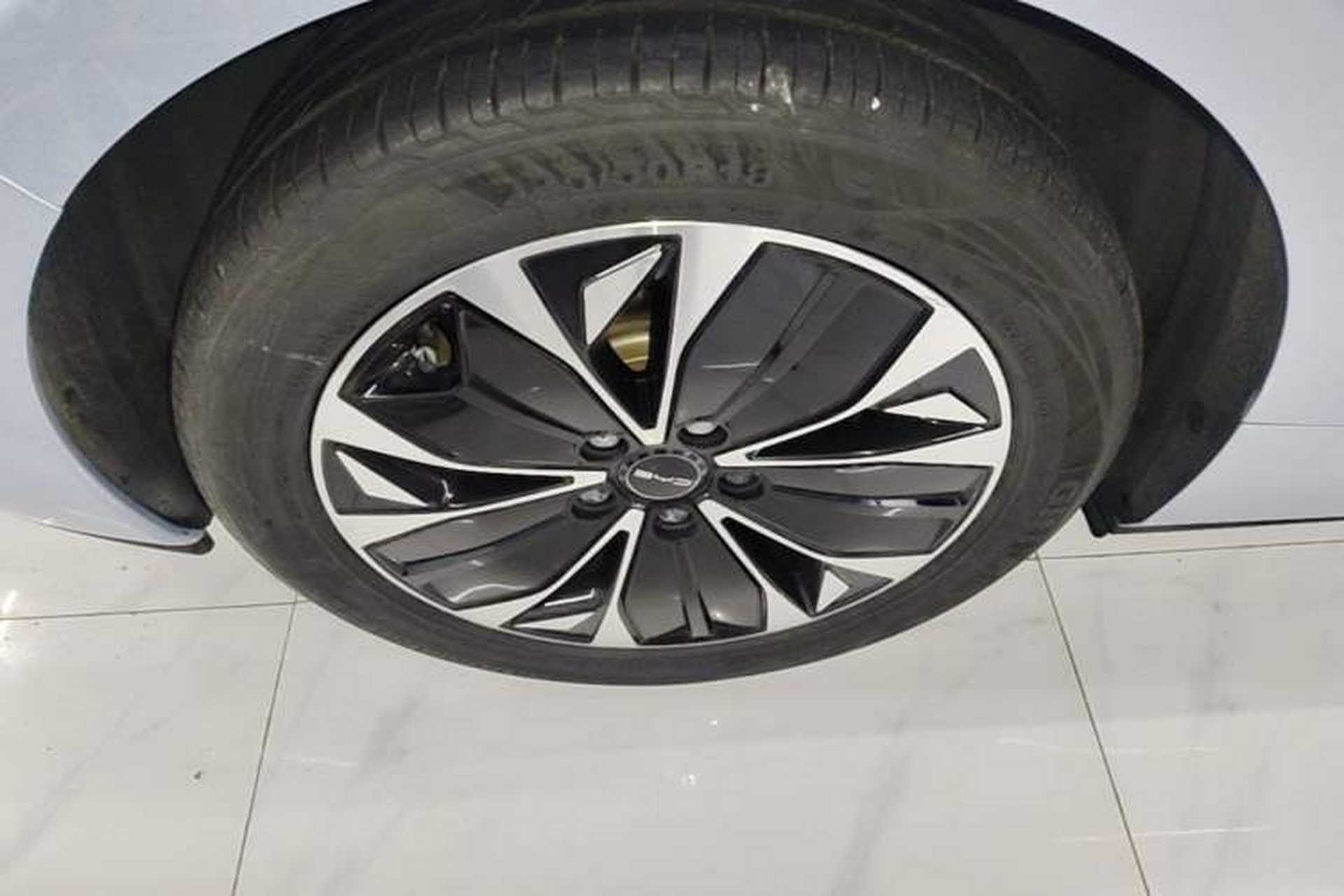 Used BYD Seal 2023 Champion Edition 550km Elite Model Right Rear Wheel Hub
