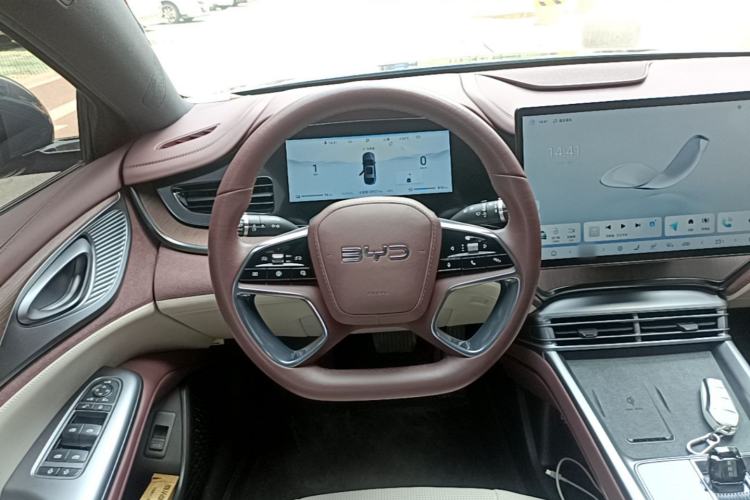 Used BYD Seal 2023 DM-i 1.5L 121km Prestige Model Steering Wheel