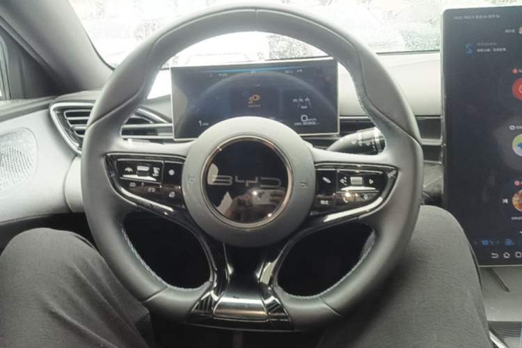 Used BYD Seal 2023 Champion Edition 550km Elite Model Steering Wheel