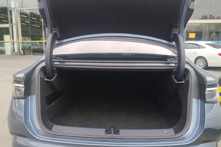 Used BYD Seal 2023 DM-i 1.5L 121km Prestige Model Trunk