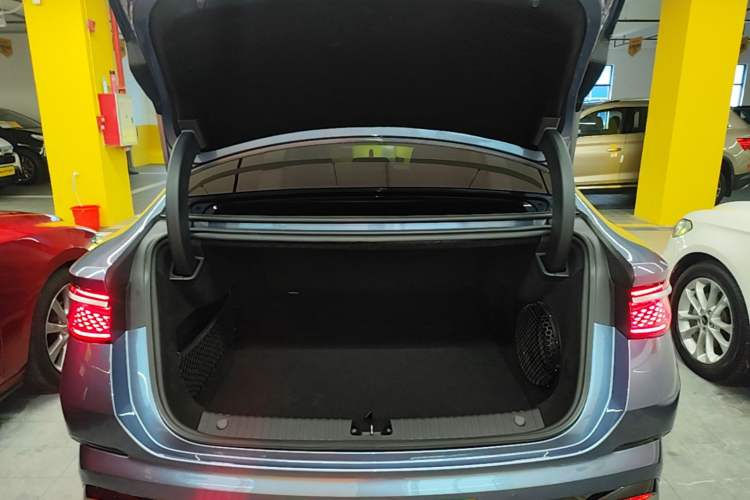 Used BYD Seal 2023 DM-i 1.5T 121km Prestige Model Trunk