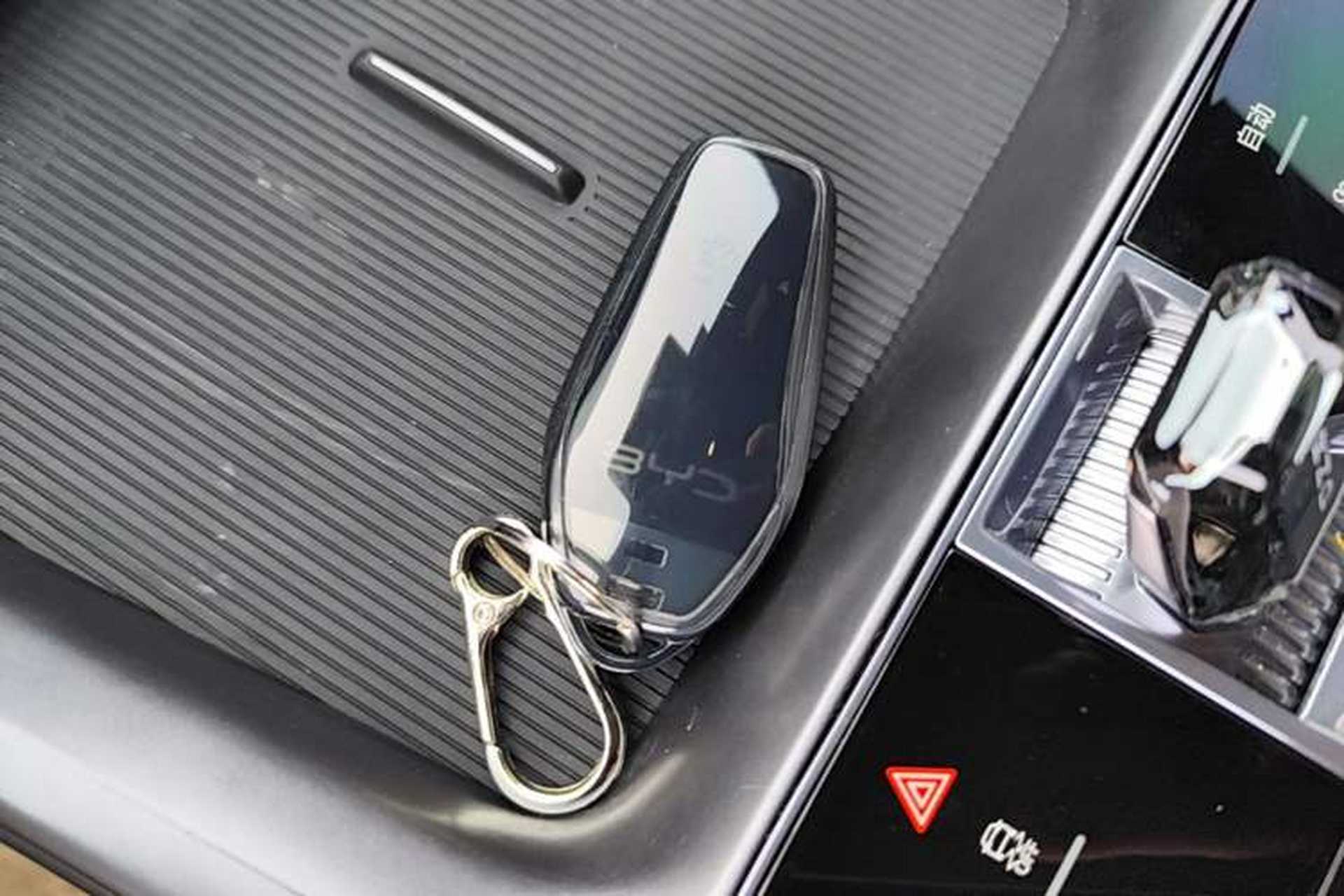 Used BYD Seal 2023 DM-i 1.5L 121km Luxury Model Vehicle Key