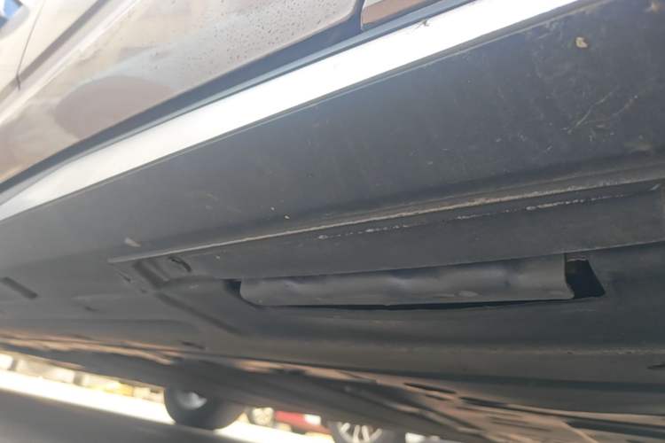Used BYD Seal 2023 DM-i 1.5L 121km Prestige Model Left Side Sill