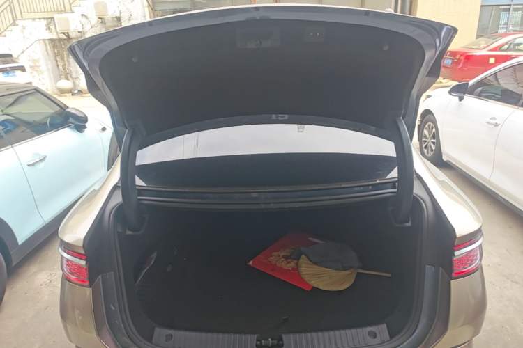 Used BYD Seal 2023 DM-i 1.5L 121km Prestige Model Trunk