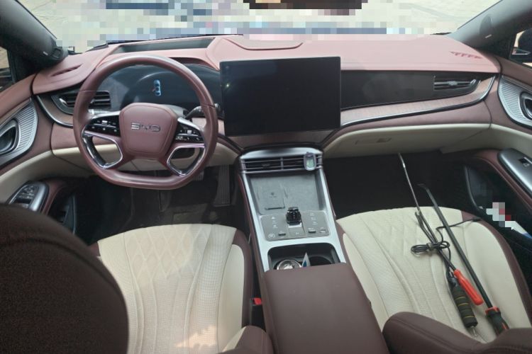 Used BYD Seal 2023 DM-i 1.5T 121km Flagship Model Center Console