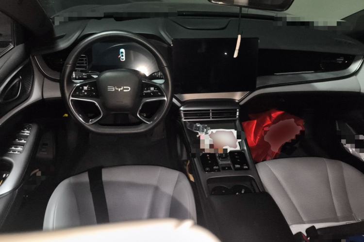 Used BYD Seal 2023 DM-i 1.5L 121km Luxury Model Center Console