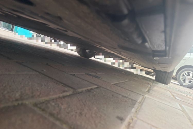 Used BYD Seal 2023 DM-i 1.5T 121km Flagship Model Chassis Front Left