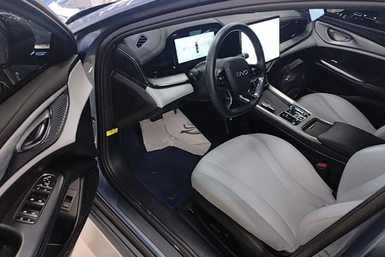 Used BYD Seal 2023 DM-i 1.5L 121km Luxury Model Driver Seat