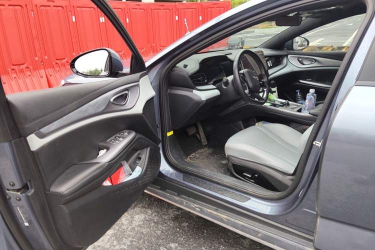 Used BYD Seal 2023 DM-i 1.5L 121km Luxury Model Driver Seat