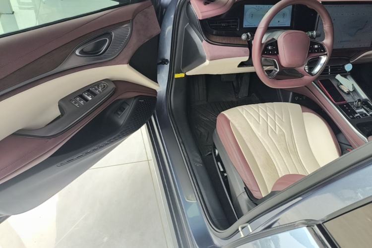 Used BYD Seal 2023 DM-i 1.5T 121km Flagship Model Driver Seat