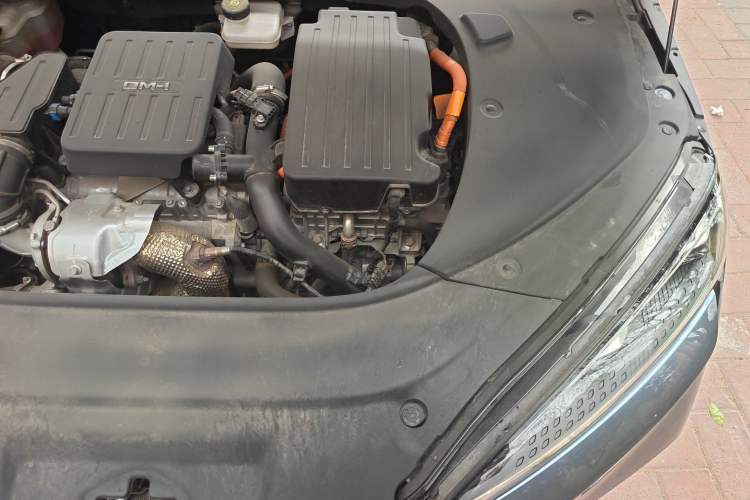 Used BYD Seal 2023 DM-i 1.5T 121km Flagship Model Engine Bay Left