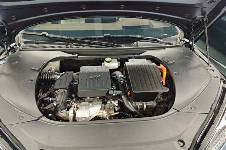 Used BYD Seal 2023 DM-i 1.5T 121km Flagship Model Engine Bay