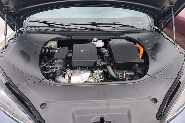 Used BYD Seal 2023 DM-i 1.5T 121km Prestige Model Engine Bay