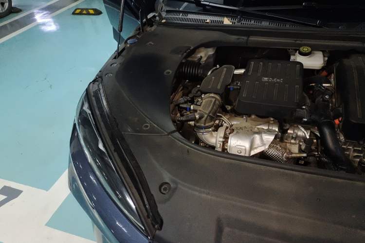 Used BYD Seal 2023 DM-i 1.5T 121km Prestige Model Engine Bay Right