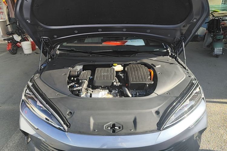 Used BYD Seal 2023 DM-i 1.5T 121km Flagship Model Engine Bay