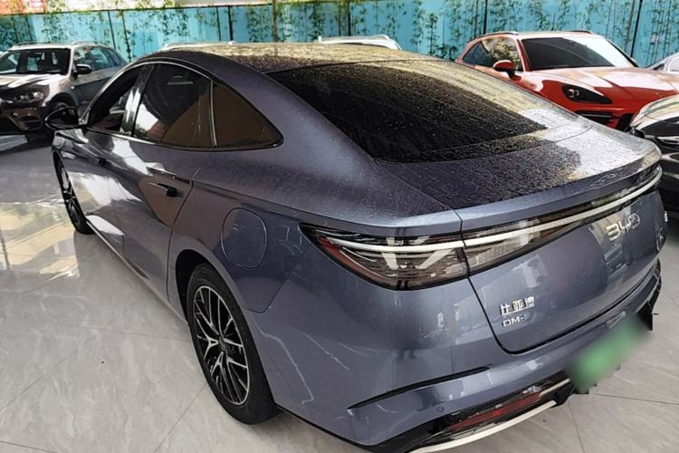 Used BYD Seal 2023 DM-i 1.5T 121km Prestige Model Exterior 2