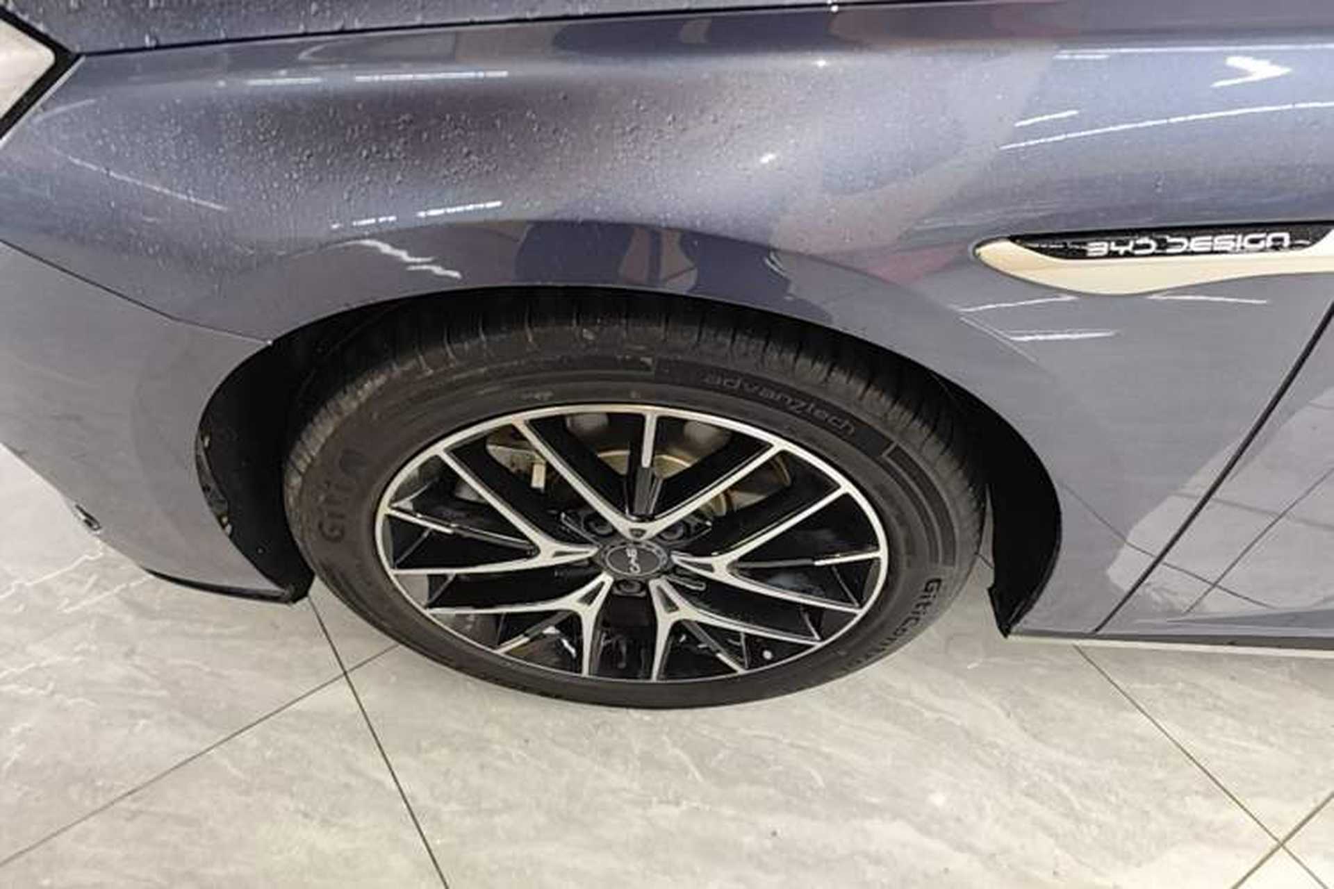 Used BYD Seal 2023 DM-i 1.5T 121km Prestige Model Exterior 4
