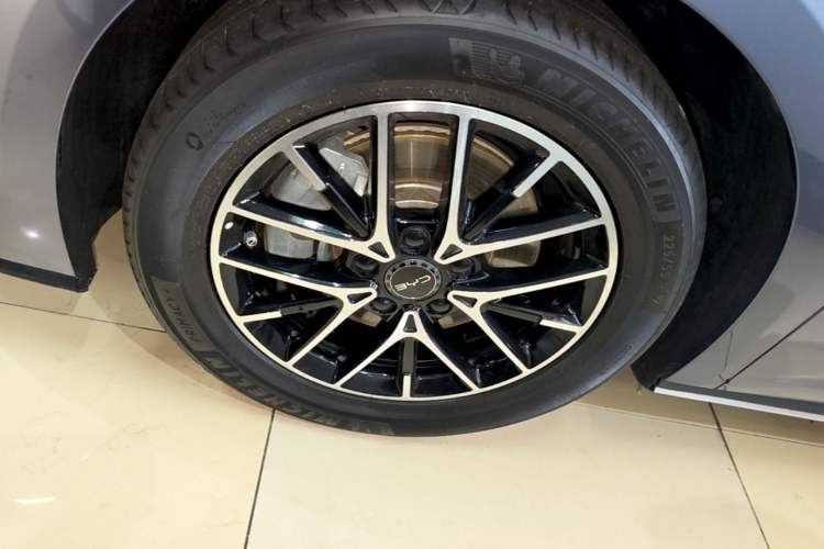 Used BYD Seal 2023 DM-i 1.5L 121km Elite Model Exterior 4