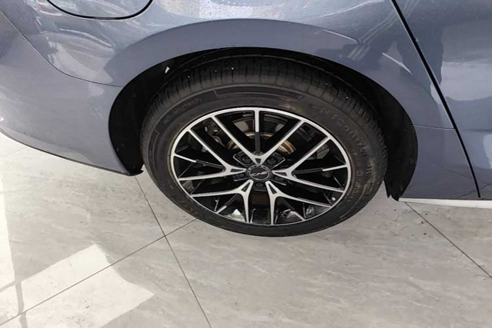 Used BYD Seal 2023 DM-i 1.5T 121km Prestige Model Exterior 5