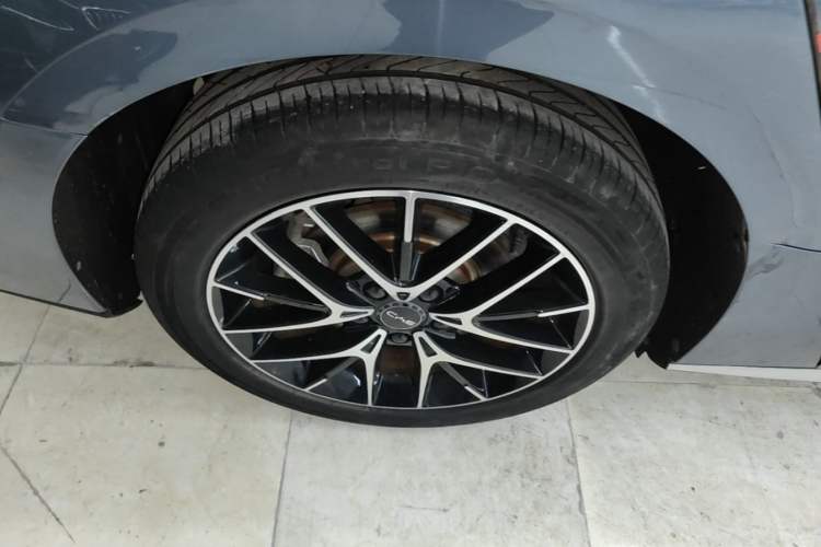 Used BYD Seal 2023 DM-i 1.5L 121km Luxury Model Exterior 5