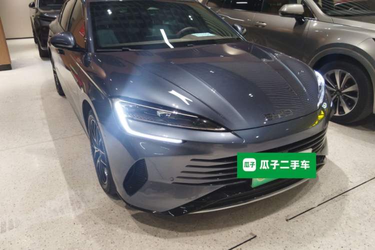 Used BYD Seal 2023 DM-i 1.5L 121km Prestige Model Front Right 45 Deg