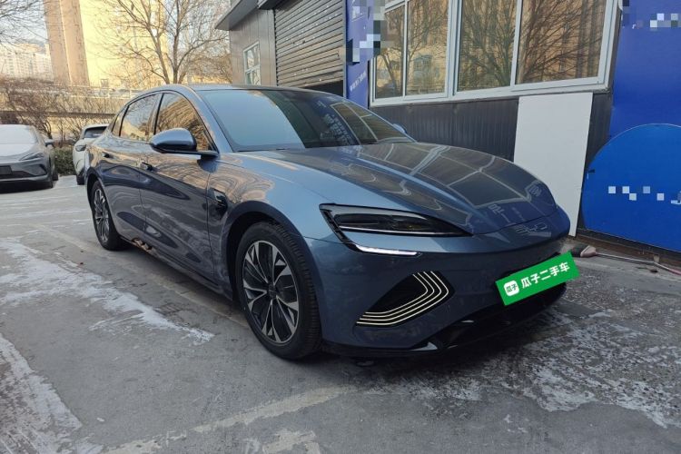 Used BYD Seal 2023 Champion Edition 700km Deluxe Model Front Right 45 Deg