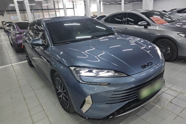 Used BYD Seal 2023 DM-i 1.5L 121km Prestige Model Front Right 45 Deg