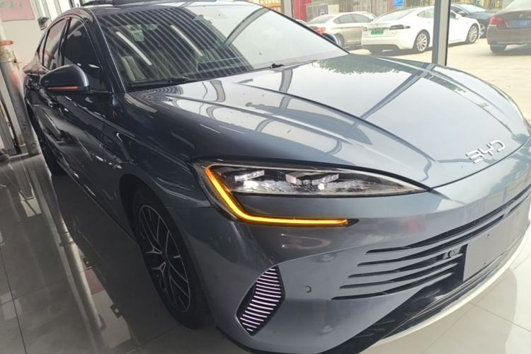 Used BYD Seal 2023 DM-i 1.5T 121km Flagship Model Front Right 45 Deg