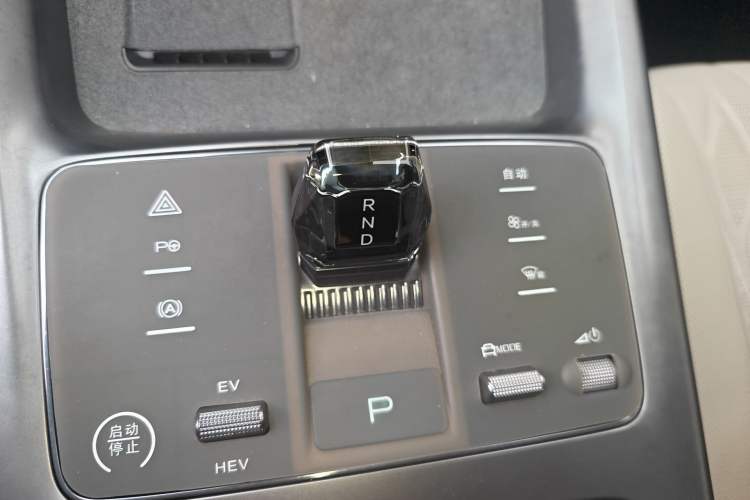 Used BYD Seal 2023 DM-i 1.5T 121km Flagship Model Gear Lever