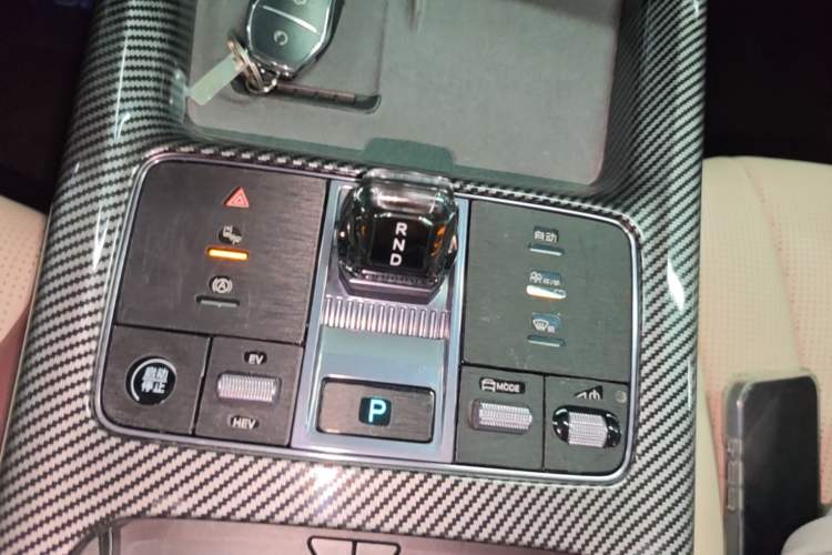 Used BYD Seal 2023 DM-i 1.5T 121km Prestige Model Gear Lever