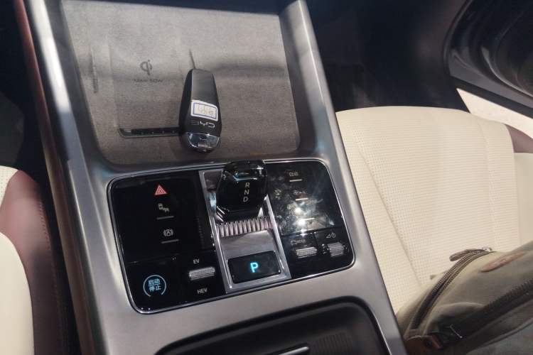 Used BYD Seal 2023 DM-i 1.5L 121km Prestige Model Gear Lever