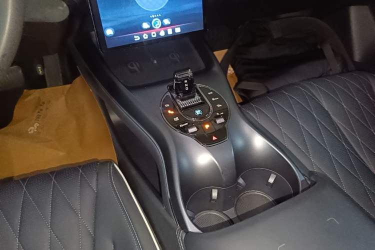 Used BYD Seal 2023 Champion Edition 550km Prestige Model Gear Lever