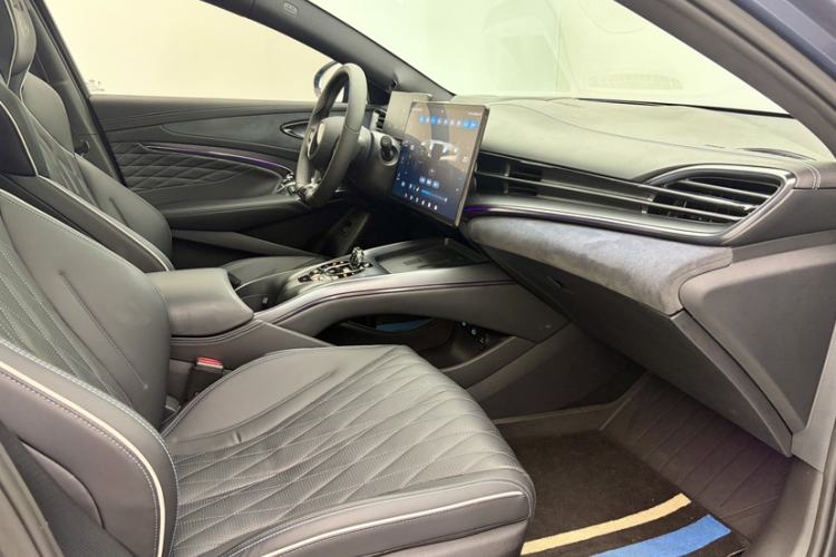 Used BYD Seal 2023 Champion Edition 700km Performance Version Interior 6